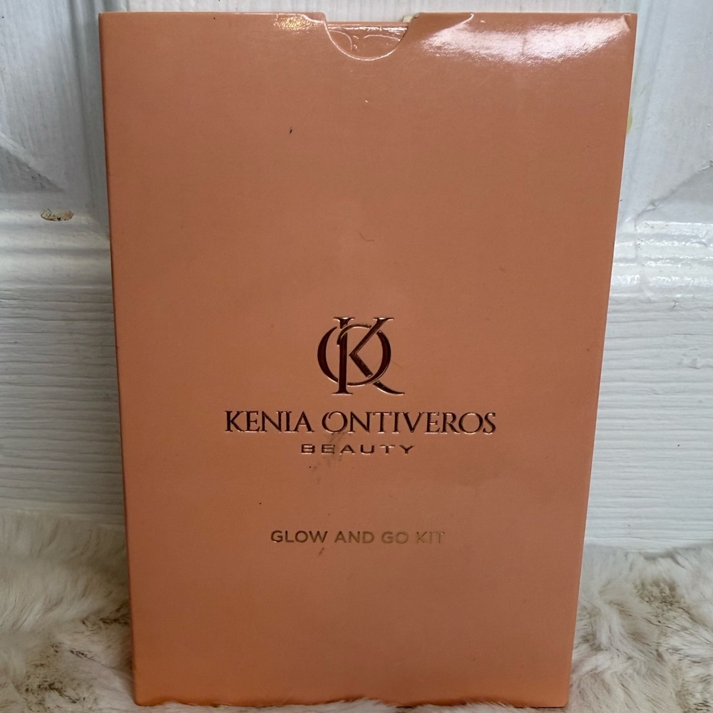 KENIA ONTIVEROS GLOW AND GO KIT
